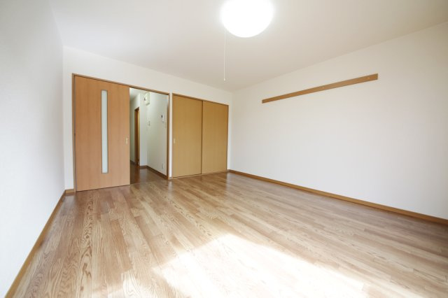 プランドールハイツの居間・リビング