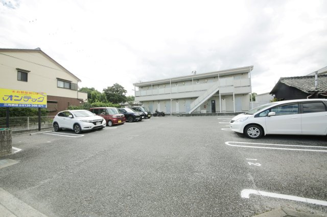 プランドールハイツの駐車場