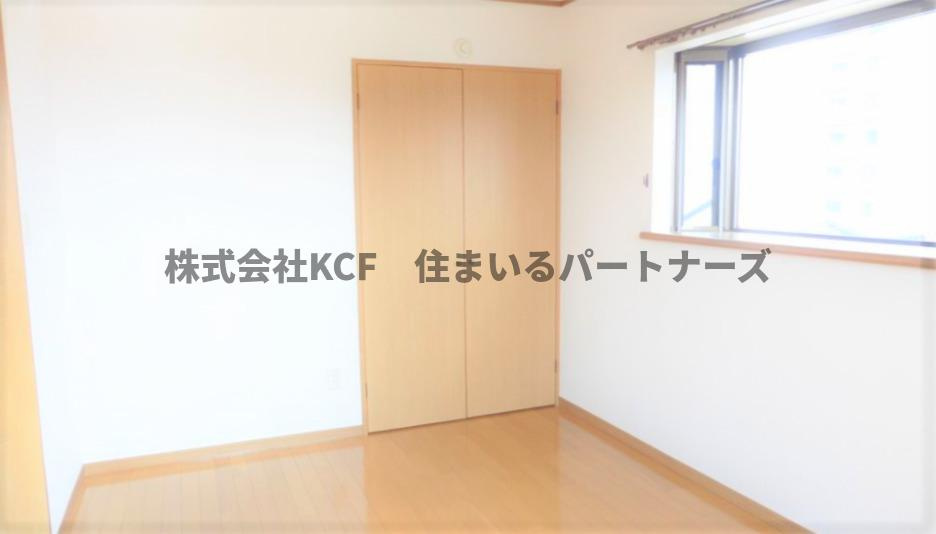 ソレイユ諏訪野の寝室|落ち着いた色調の寝室です
