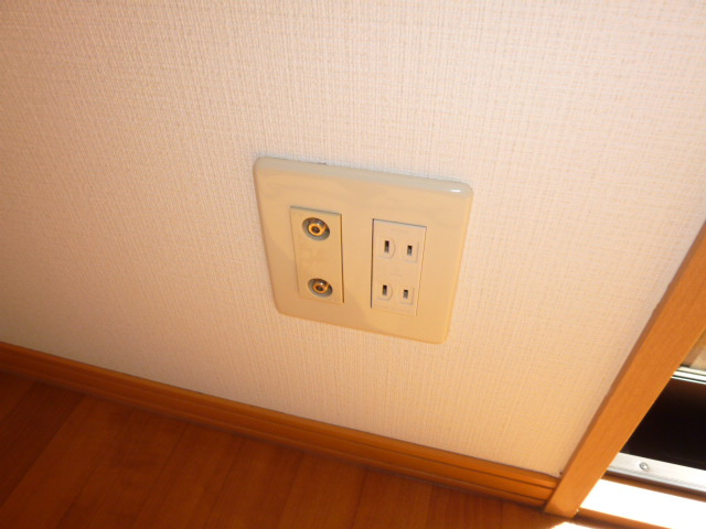 マーチ　Ｂの設備