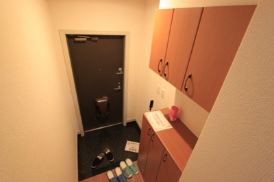 【玄関】 | パティオ　リッチモンドＷ | 収納もある玄関です