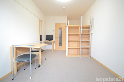 【居間・リビング】 | パストラル北寺尾Ⅱ | １階はフローリング、２階以上はカーペットになります。