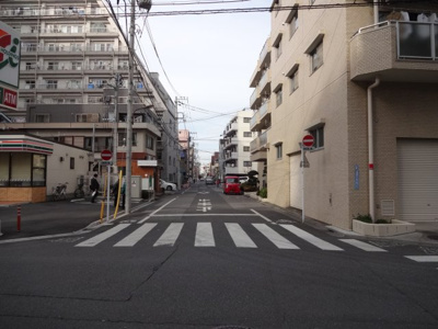 【周辺】 | 藤和日暮里コープ | 藤和日暮里コープ　物件前　目の前コンビニで買い物便利です！