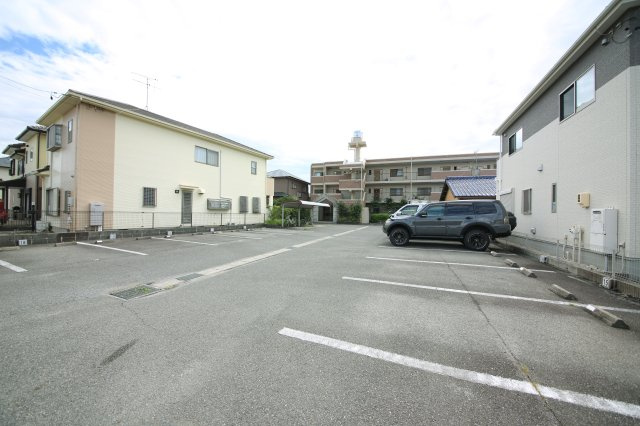 カサ・フェリスⅢの駐車場