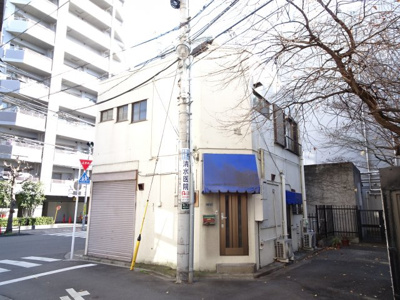 【外観】 | 根岸４丁目アパート | 根岸４丁目アパート　入谷駅から徒歩９分・三ノ輪駅から徒歩１０分・鶯谷駅から徒歩１２分。木造の２階建てアパート。ワンフロア占有！