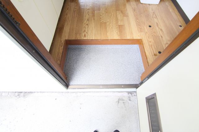 ハイツＦの玄関|別部屋の参考写真です。