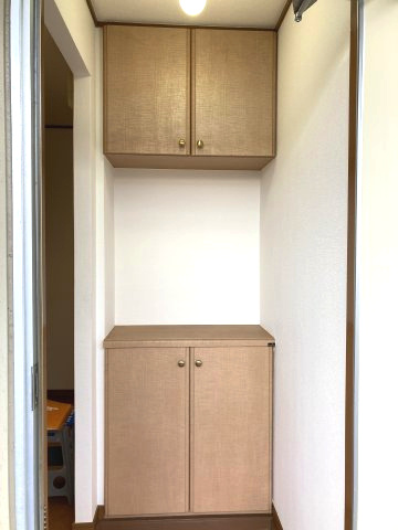 プレジールウインの玄関