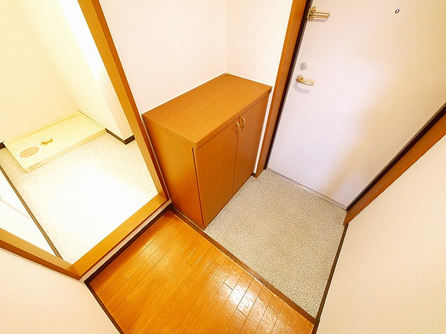 リジェール菅原の玄関|シンプルで使いやすい玄関です
