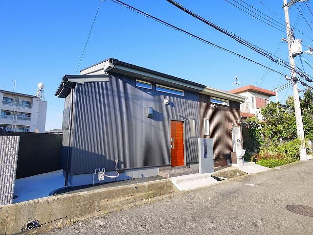TERRACE HOUSE YAMAMOTOの外観|落ち着いた雰囲気の外観です