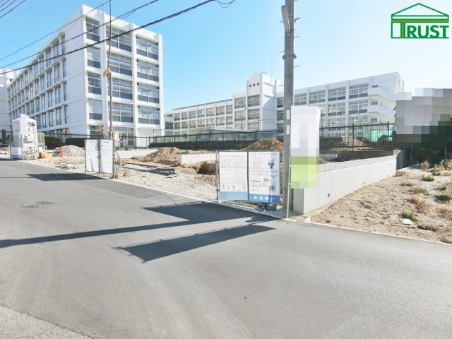 伊川谷町長坂新築戸建3号棟の前面道路含む現地写真