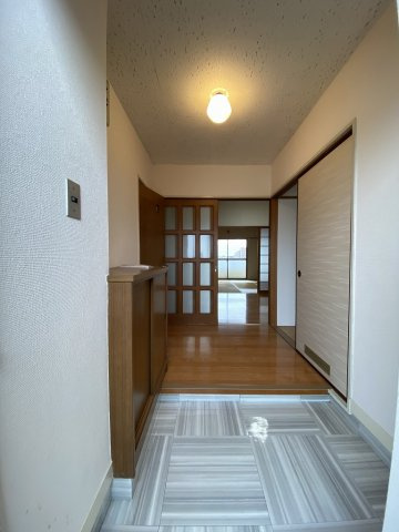 ハイツ市ノ上の玄関