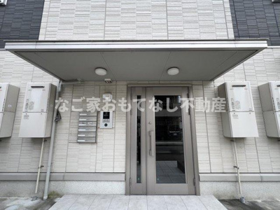 【エントランス】 | レセンテトリュフ