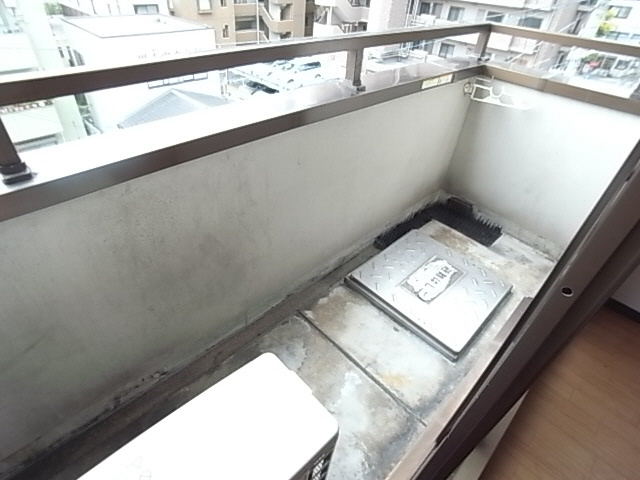 ファータイル甲南のバルコニー