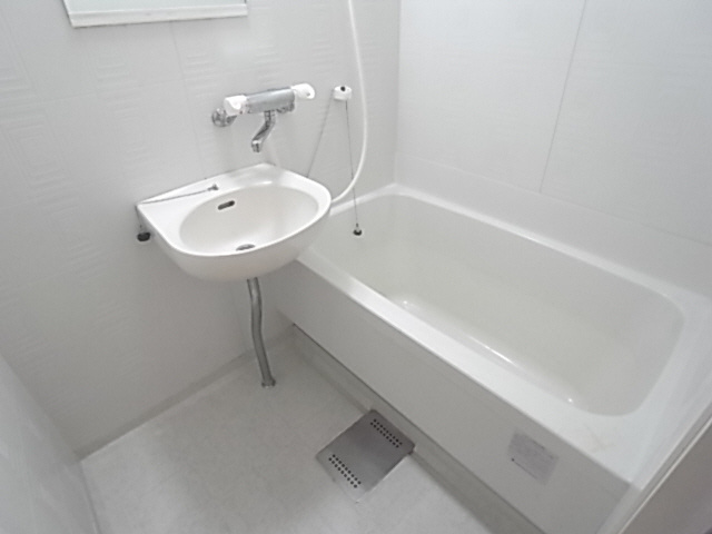 ファータイル甲南の浴室