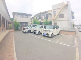 【駐車場】