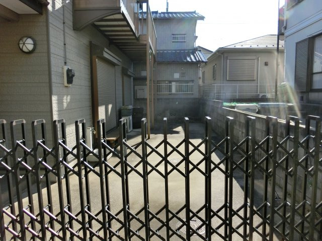 八千代市大和田　中古戸建　平成８年建築　の駐車場|駐車場の用意があります