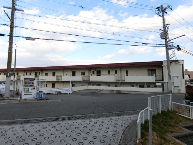 舞子ビレッジの外観|間口の広い日当たりのいいマンションです