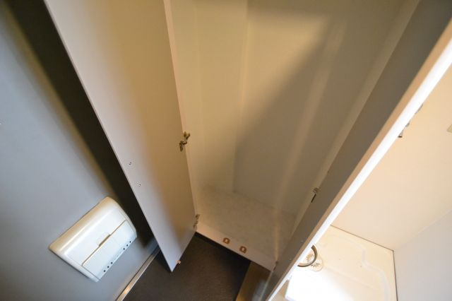 クレストイズミの玄関