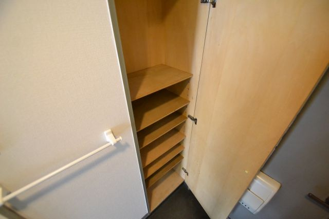 クレストイズミの玄関