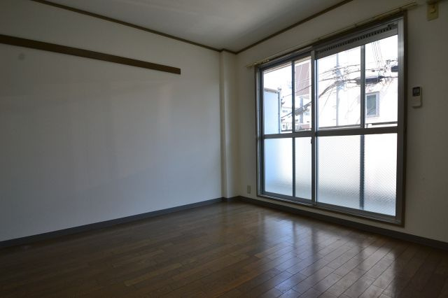 クレストイズミの居間・リビング