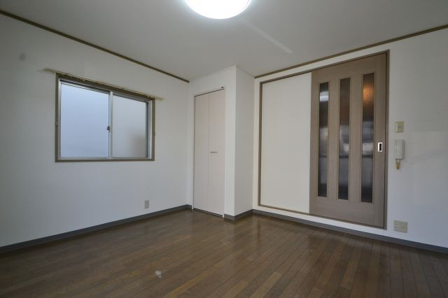 クレストイズミの居間・リビング