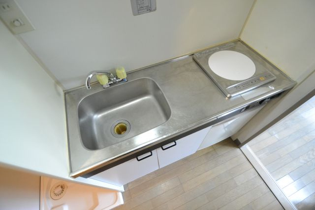 クレストイズミのキッチン