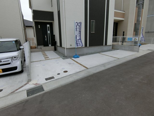 神戸垂水区南多聞台新築戸建の駐車場|ガレージは2台駐車可能