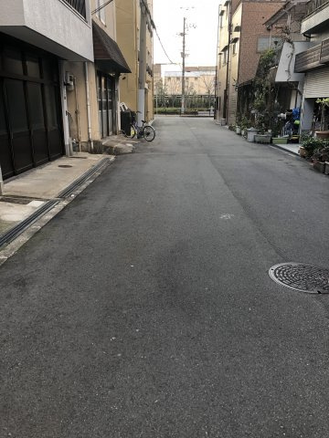 ケーズグランデ　今福東２の前面道路含む現地写真|前道含む現地土地写真です。
前道が広いと駐車も楽ですね♪