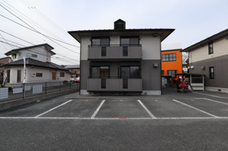 【駐車場】 | ハイカムール米山B