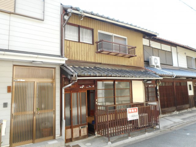 南区東九条烏丸町26番1