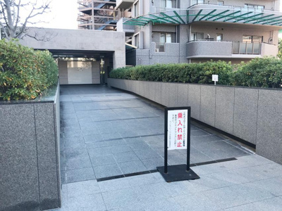 【エントランス】 | ヴィルクレール二子多摩川サウスウイング | 東急田園都市線・大井町線「二子新地」駅徒歩13分、「二子玉川」駅徒歩22分の2路線2駅利用可能！