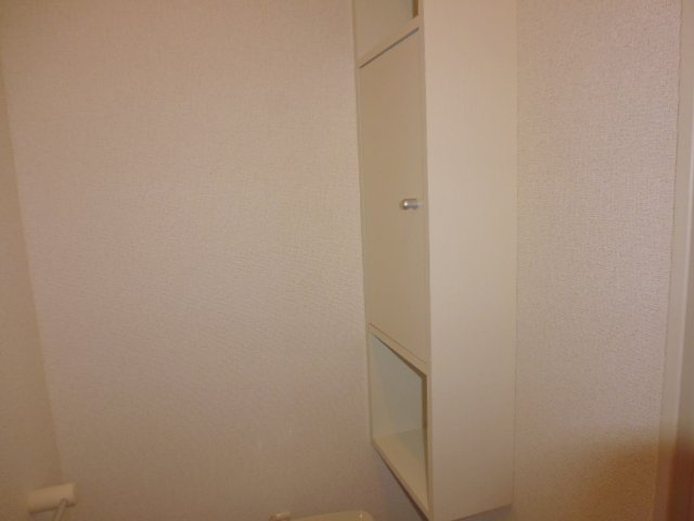 ウインダムガーデンⅢＣのトイレ|棚