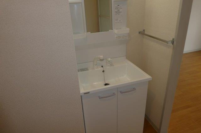 コロニーＫ　Ｃの独立洗面台|シャンプードレッサー