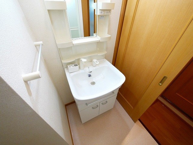 パレット法蓮の洗面所|忙しい朝には欠かせない洗面所です