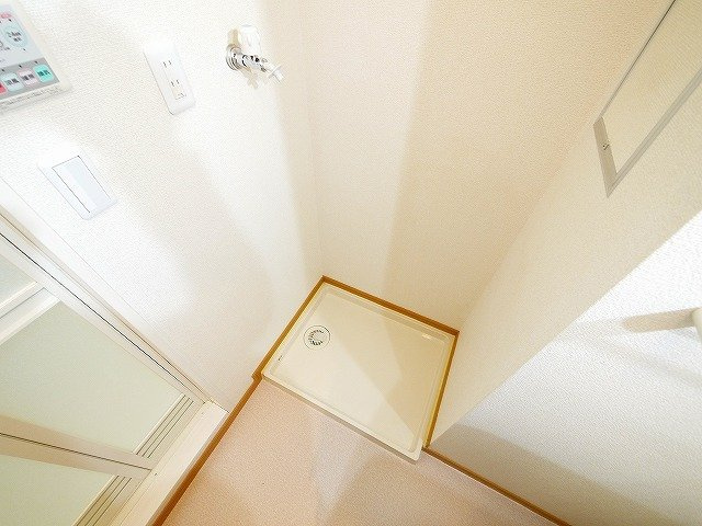 パレット法蓮の設備|室内洗濯機置場です