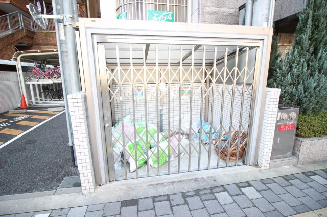 【設備】 | ルミエール八尾駅前 | ☆ゴミ捨て場☆