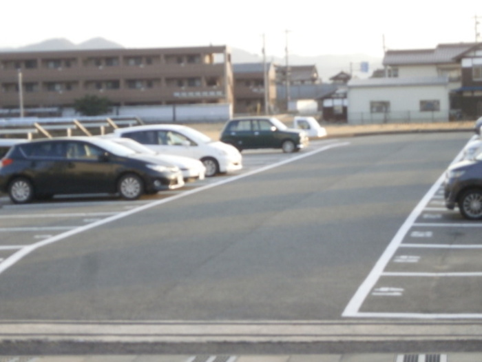 レオーノの駐車場