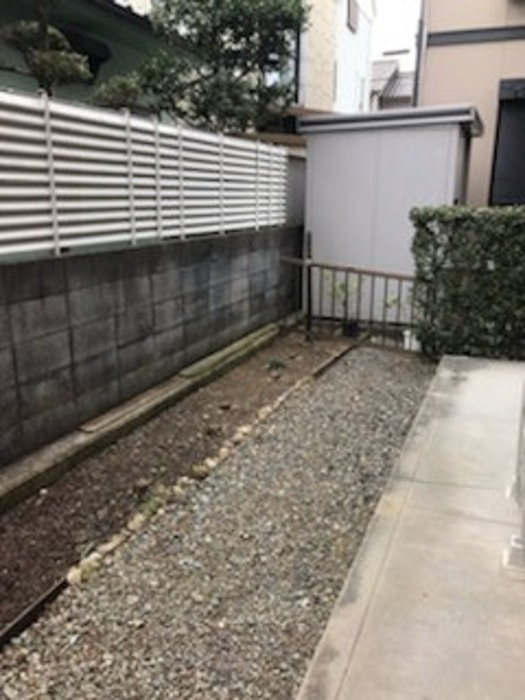 田中ハイツB棟の庭