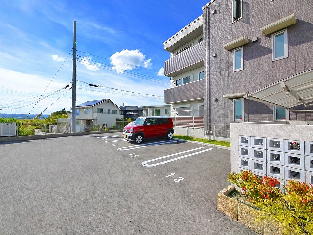 イーズテラスの駐車場|駐車場です