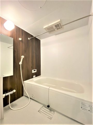 ルピナスⅡの浴室