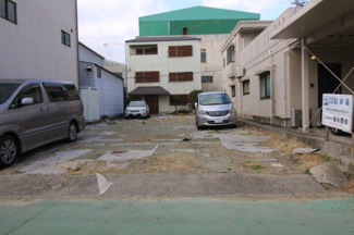 【駐車場】