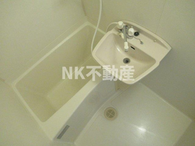 【浴室】 | ルミエール山中（布施賃貸） | コンパクトで使いやすいお風呂です