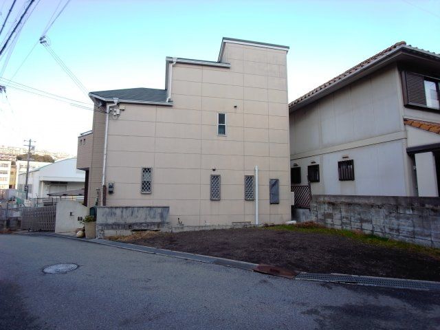 垂水区西舞子9丁目中古戸建の前面道路含む現地写真