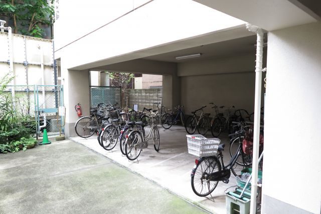 アークハイム川島の駐車場