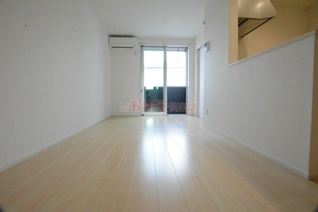 フォルトゥーナの居間・リビング|※現況優先です　こちらの居間で趣味の時間をお楽しみください