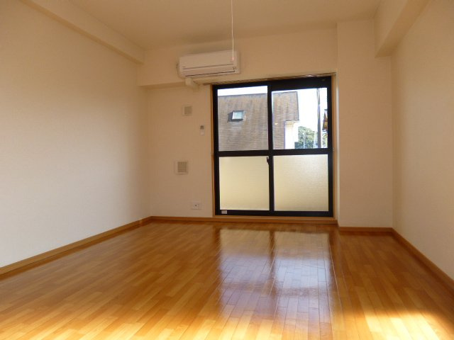 サニーレジデンス　ＹＫの洋室