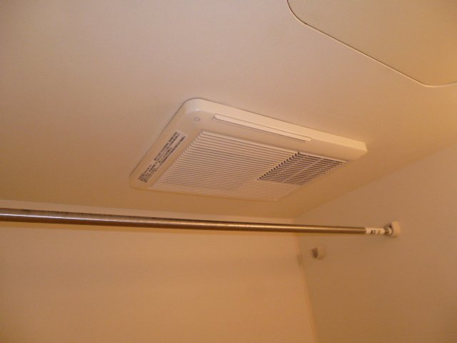 サニーレジデンス　ＹＫの浴室|浴室乾燥機