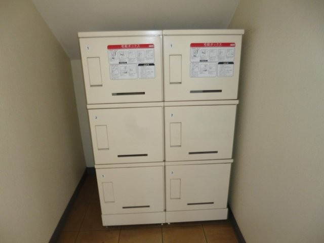 サニーレジデンス　ＹＫのその他共用部分|宅配ボックス完備。
