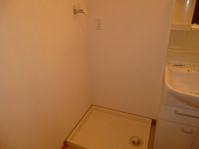 サニーレジデンス　ＹＫのその他|洗濯機置き場