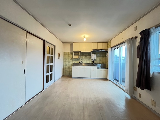 新檜尾台第2次住宅5号棟の居間・リビング